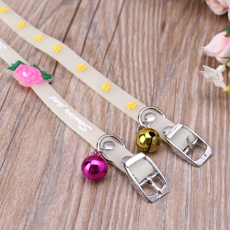 

Pet Glowing Collars with Bells Glow at Night Dogs Cats Light Luminous Necklace