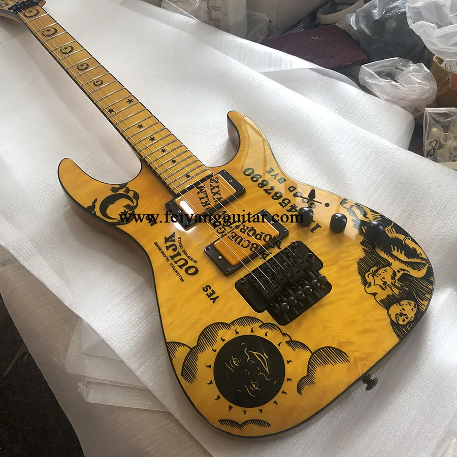 

High-quality electric guitar, yellow paint, double vibrato bridge, black accessories, polyester bright paint, package freight