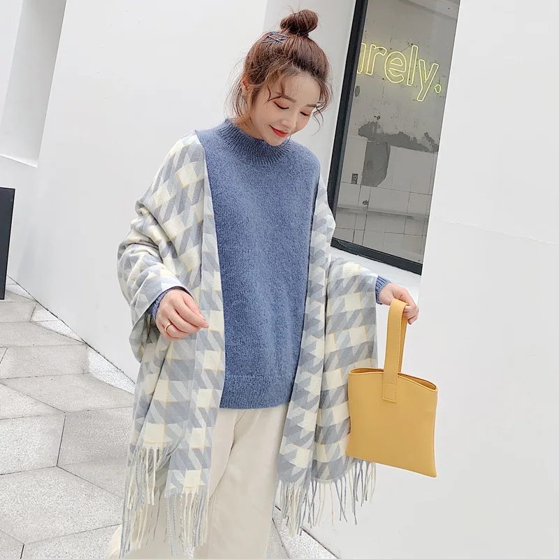 Женский шарф из искусственного кашемира длинный теплый в трехмерную клетку с