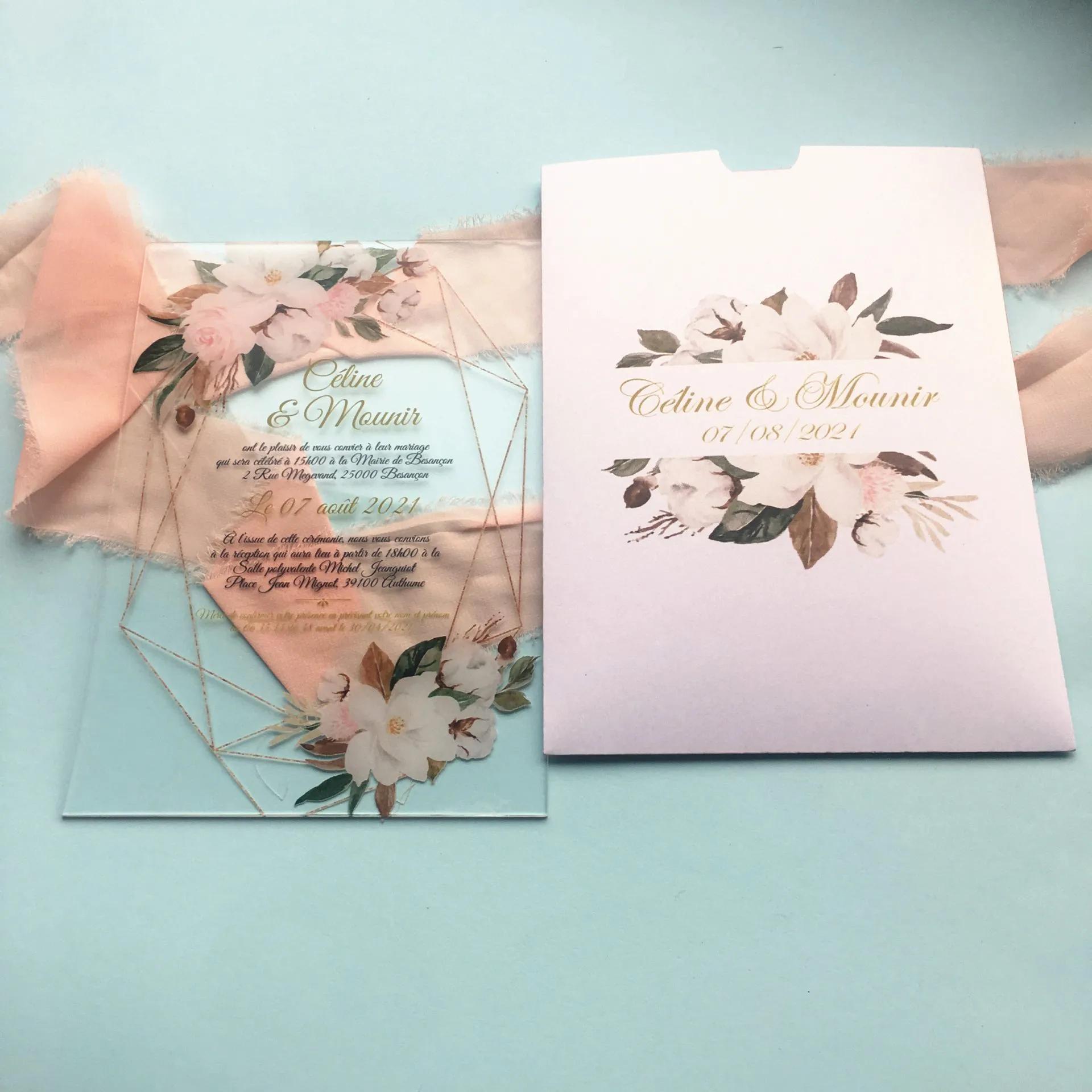 Пятиштуковый набор пригласительных карточек Elegant Floral для свадьбы с уникальным прозрачным кружевом и конвертами.