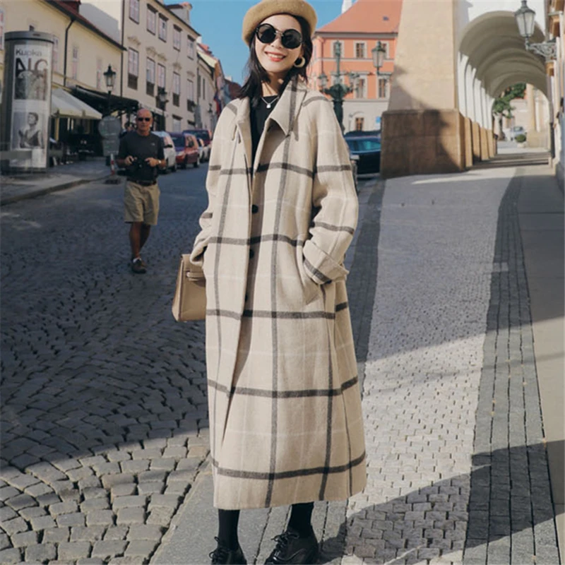 Женское шерстяное пальто в клетку длинное британском стиле утепленное ретро
