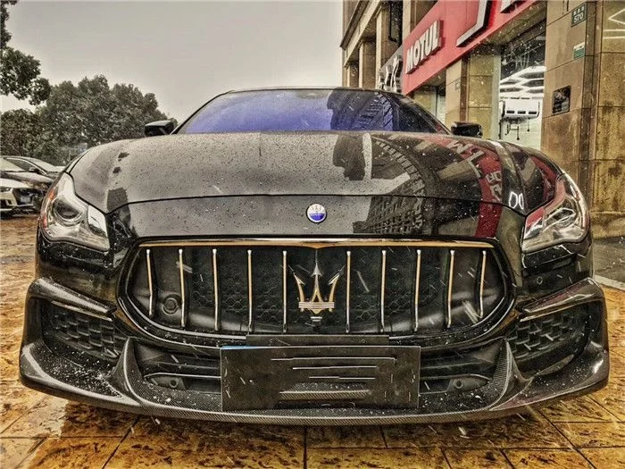 

Подходит для новой модели 17-19, передняя ЛОПАТОЧНАЯ губа из углеродного волокна Maserati CEO, задний спойлер