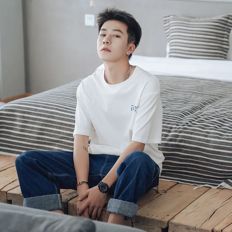 

2021 Summer men's student print loose T-shirt short-sleeved couple Korean round neck letter short-sleeved T-shirt male tide