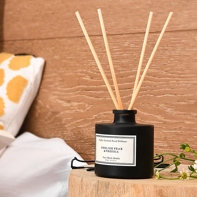

Nodic Highly Scented Reed Diffuser with 120ml Home Fragrance, Pure Black Bottle and Natural Rattan Sticks English Pear Fressia