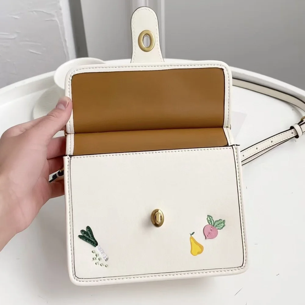 

2021 new retro small bag high quality single shoulder messenger bag designer bags bags for women