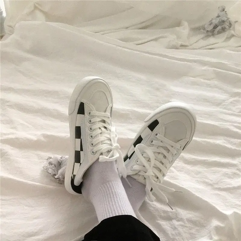 

QWEEK Sneakers Women Platform Black White Canvas Sport Shoes Vulcanize Korean Kawaii Casual Basket Athletic Trainers Harajuku