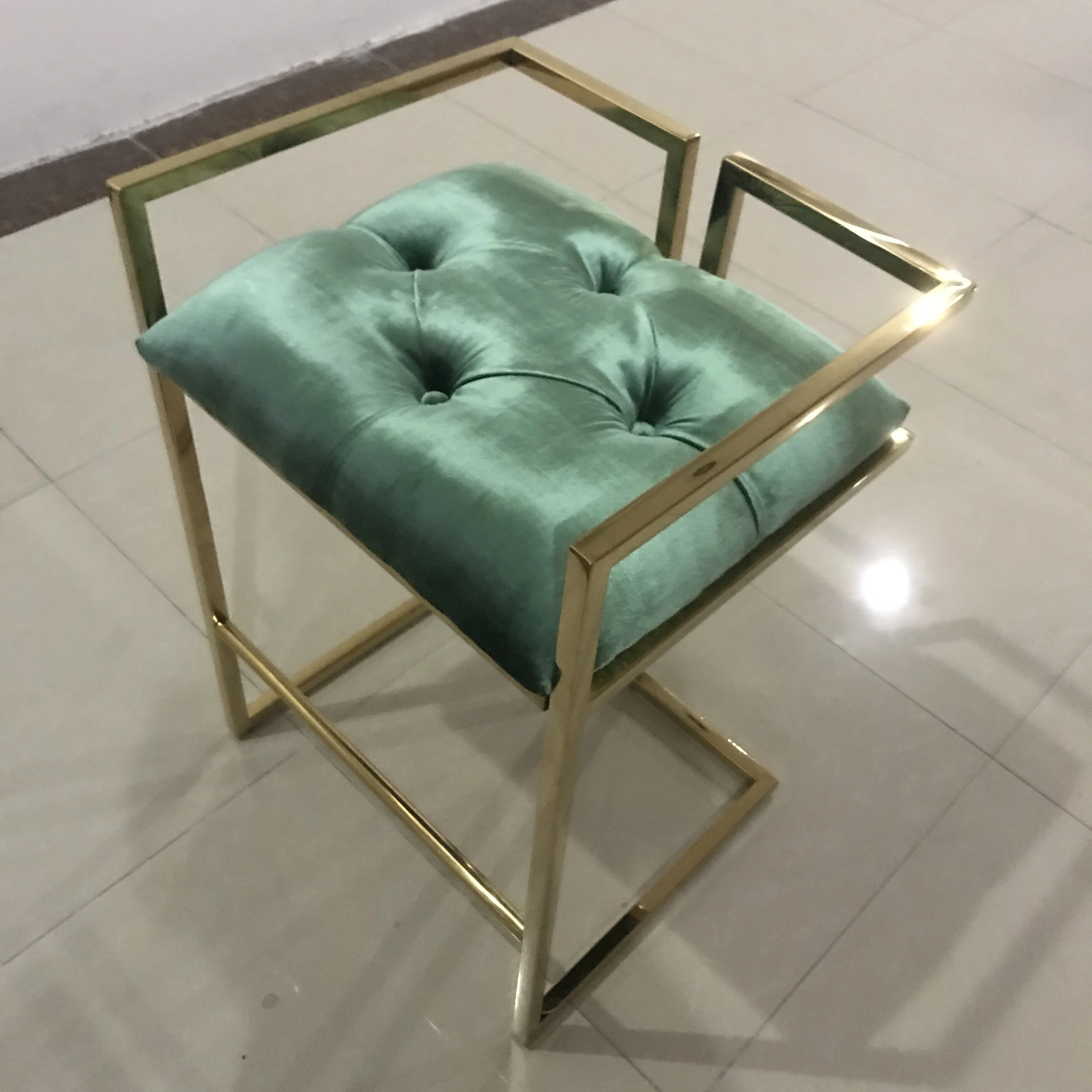 

Modern Luxury Bar Stool Upholstered Velvet Fabric Bar Stool Stainless Steel Counter Stool Kitchen Bar Restaurant Furniture