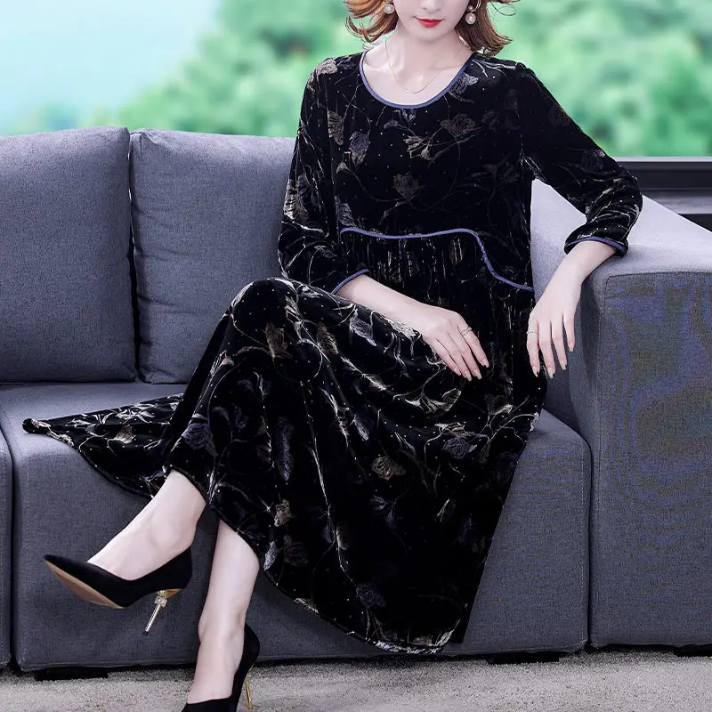 

Золотое бархатное платье, Новинка осени 2021, женское благородное шелковое платье в стиле ретро с принтом, темпераментное платье средней длины с О-образным вырезом и рукавами, M819