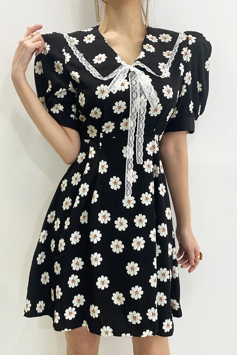 

ZOSOL Chic Elegant Doll Collar Lace Stitching Lace-up Slimming Waist Hugging Puff Sleeve Daisy Floral Dress for Women