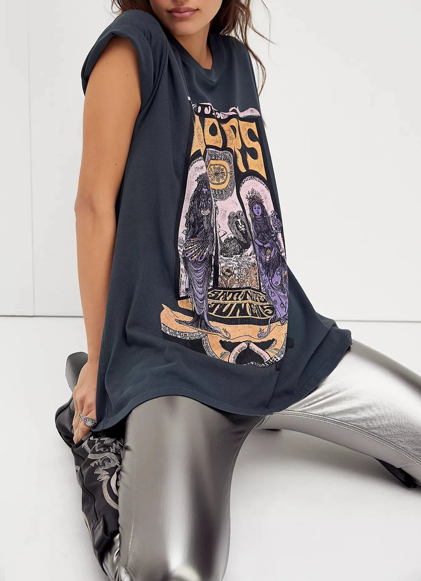 Женская футболка с коротким рукавом и буквенным принтом