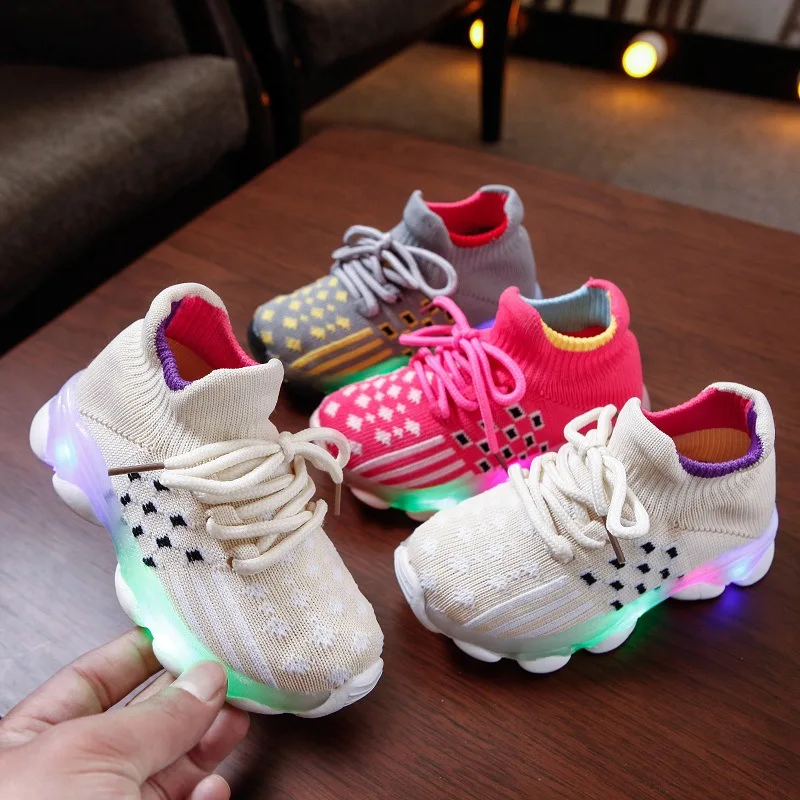 Детские светящиеся кроссовки со светодиодами детские для бега спортивная обувь