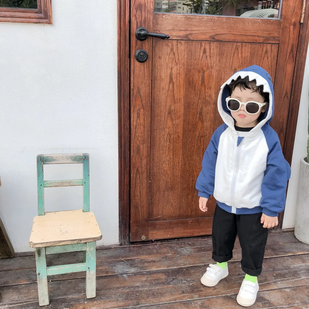 Tonytaobaby Детское пальто на молнии с капюшоном трехмерный Акулий хвост милый