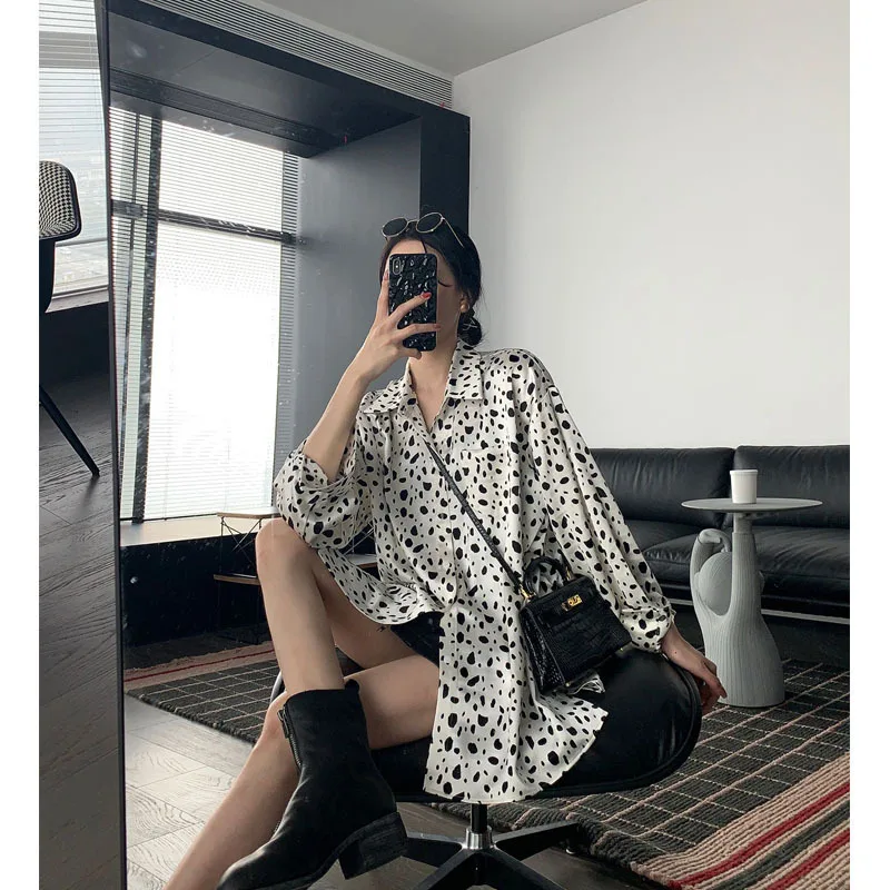 

2020 New Autumn Women Long Sleeve Shirt Acetate Wrinkle Resistant Blouse Chic Cow Print Casual Loose Women Tops Girls blouses