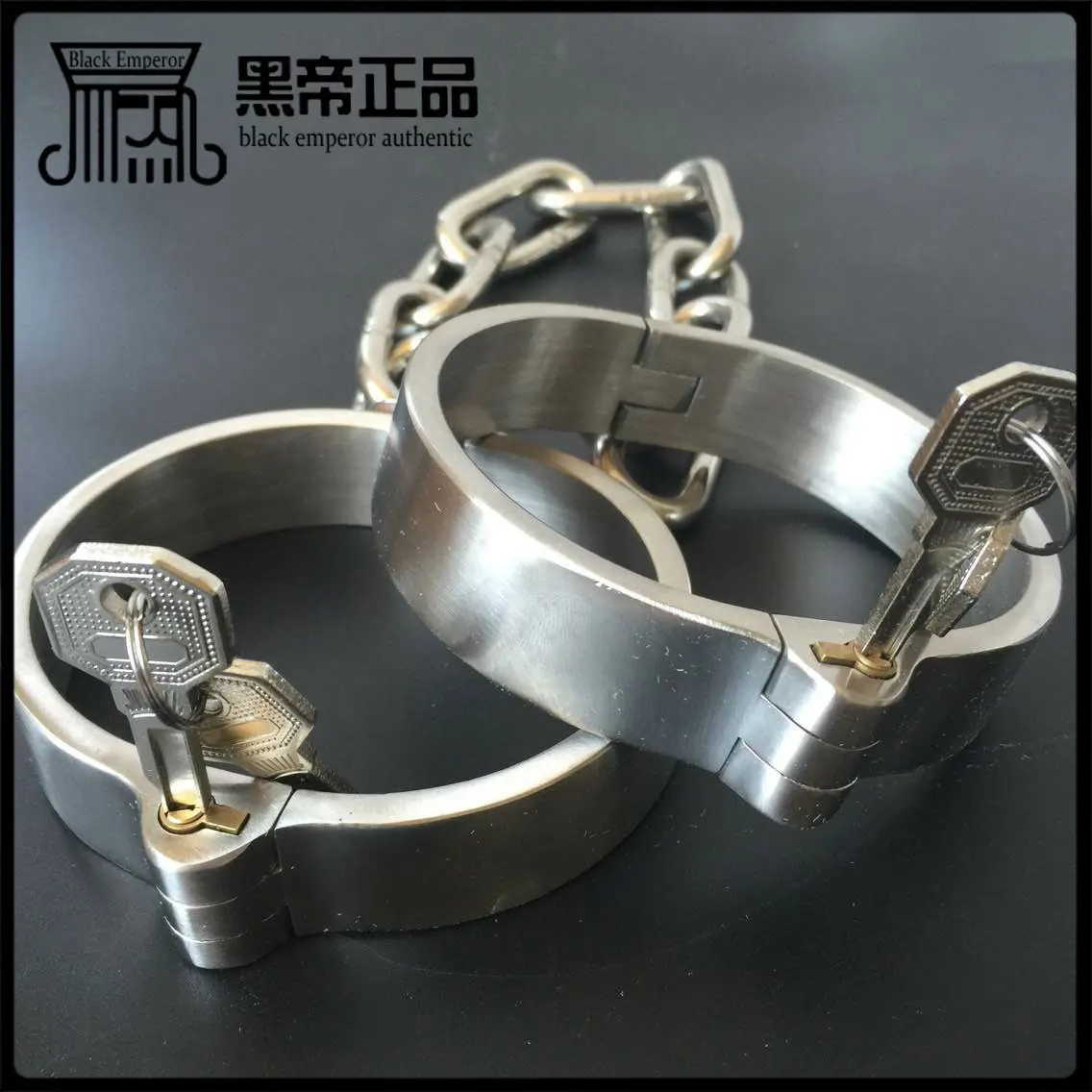 

Heidi adult's special taste stainless steel male shackle bolt foot lock handcuffs adult products taste foot lock handcuffs
