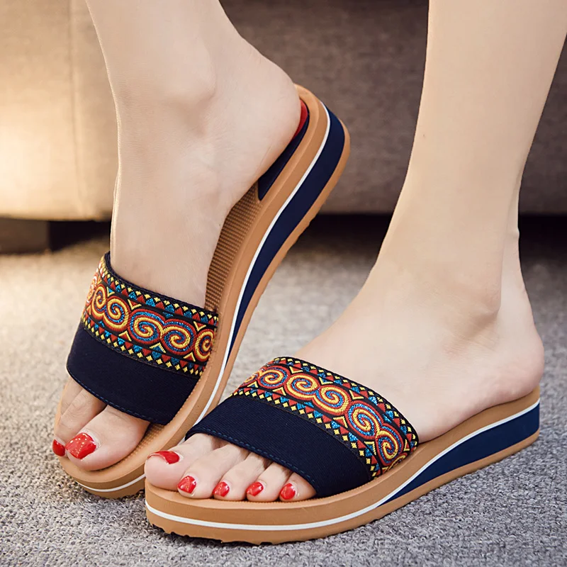 

Chinese style of knitting and embroidery Sandali Vrouwen Sandalen Vakantie Zomer Hoge Geels Lady Casual Slippers Strand schoen