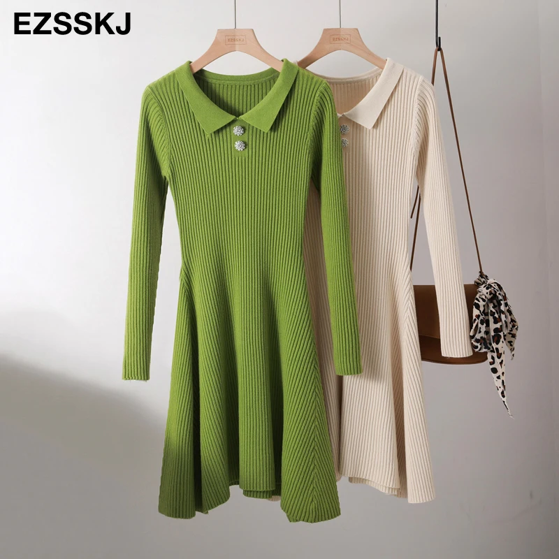 Осенне зимнее плотное платье свитер со стразами женское ТРАПЕЦИЕВИДНОЕ мини с