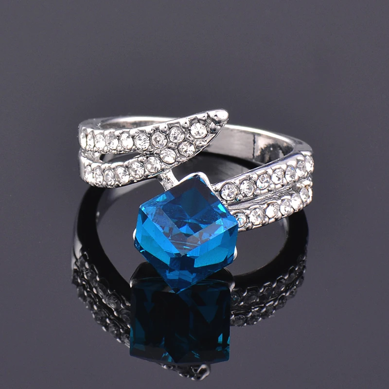 

LEEKER 2021 new Retro Cube Square Blue Crystal Rings For Women Silver Color Leaf Ring Female Jewelry Accessories ZD1 XS8