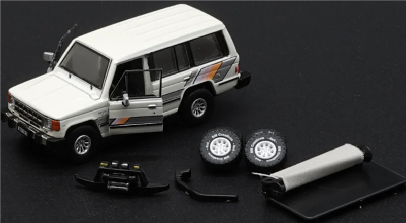 

BM Creations 1:64 Mitsubishi 1st Gen Pajero 1983 w/stripe LHD Diecast Model Car