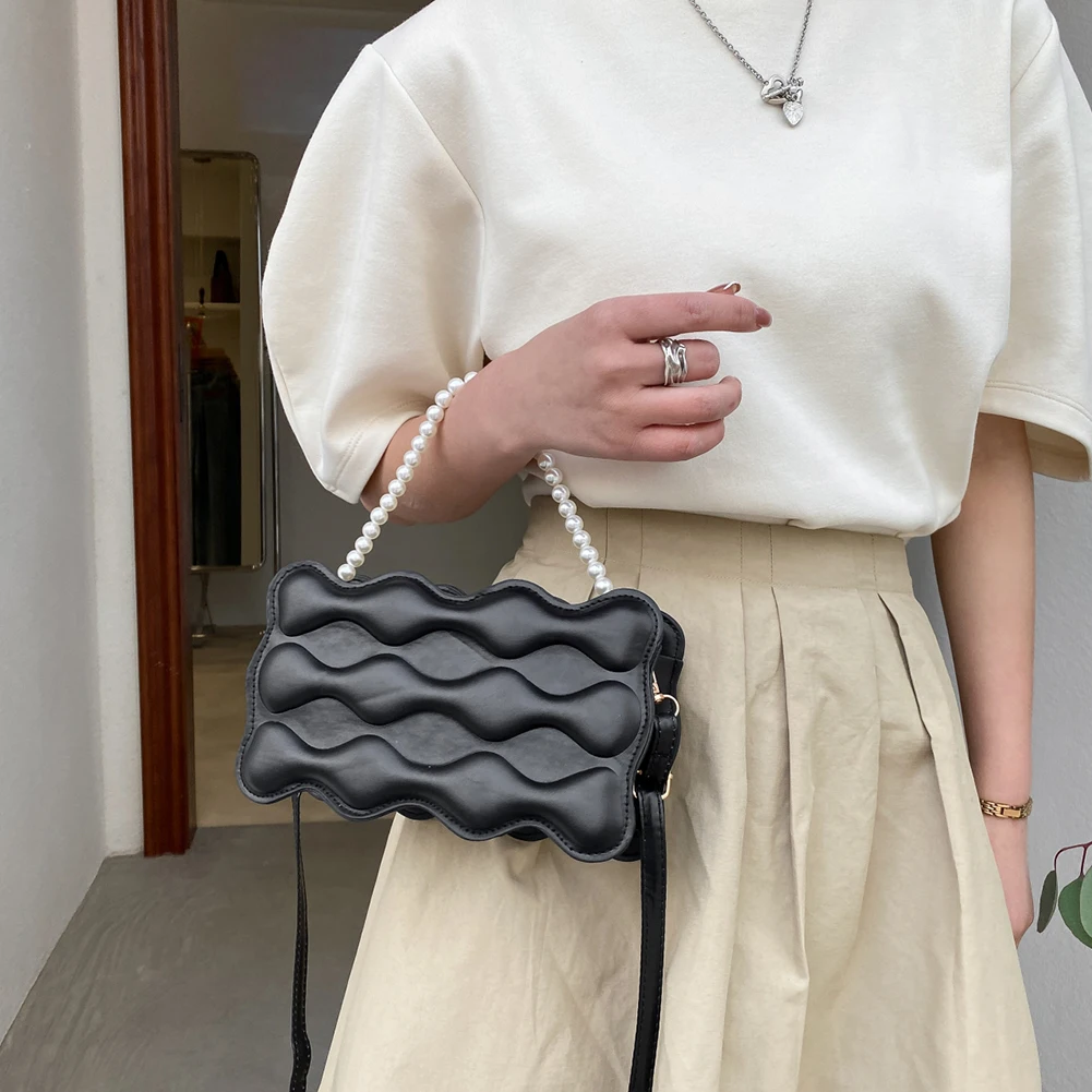 

Retro Crossbody Bag Wave Embossing Solid Color Women Pearl Chain Small Handbags Small Shoulder Ladies Messenger Bag