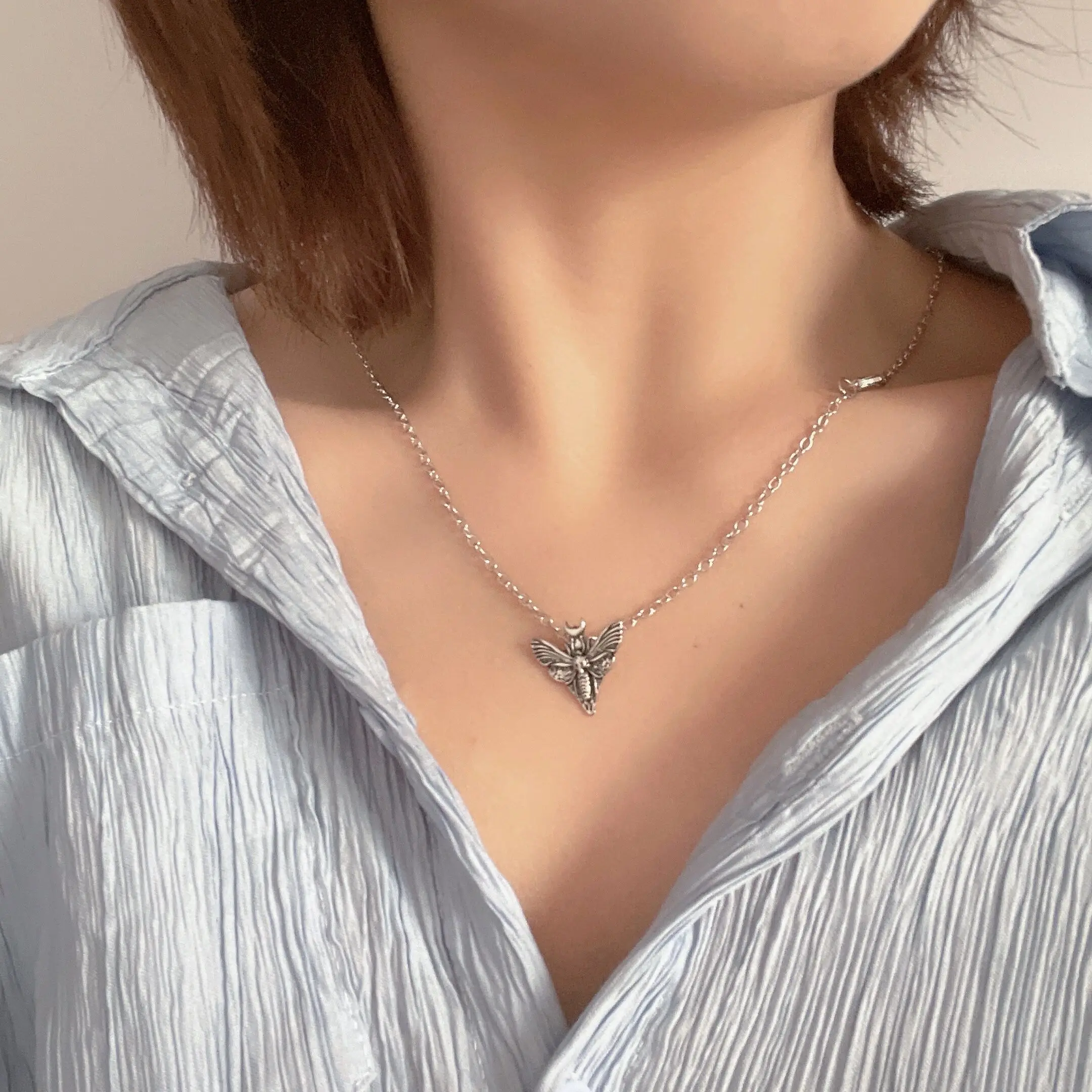 

Steampunk Necklace For Women Men Accessories Dead Moth Antique Silver Color Pendant Necklaces Vintage Jewelry Link Chain Gifts 2