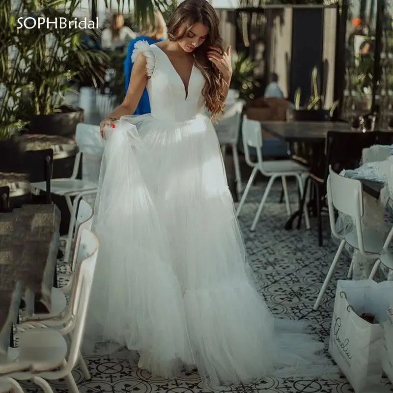 

New Arrival Elegant V Neck A Line Wedding Dresses Sleeveless Backless Crystal Sashes Wedding Gowns Vestido de Noiva Bride Dress