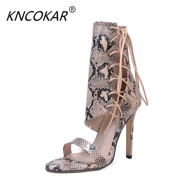 Летняя модель европейских и американских сапог KNCOKAR на высоком каблуке с