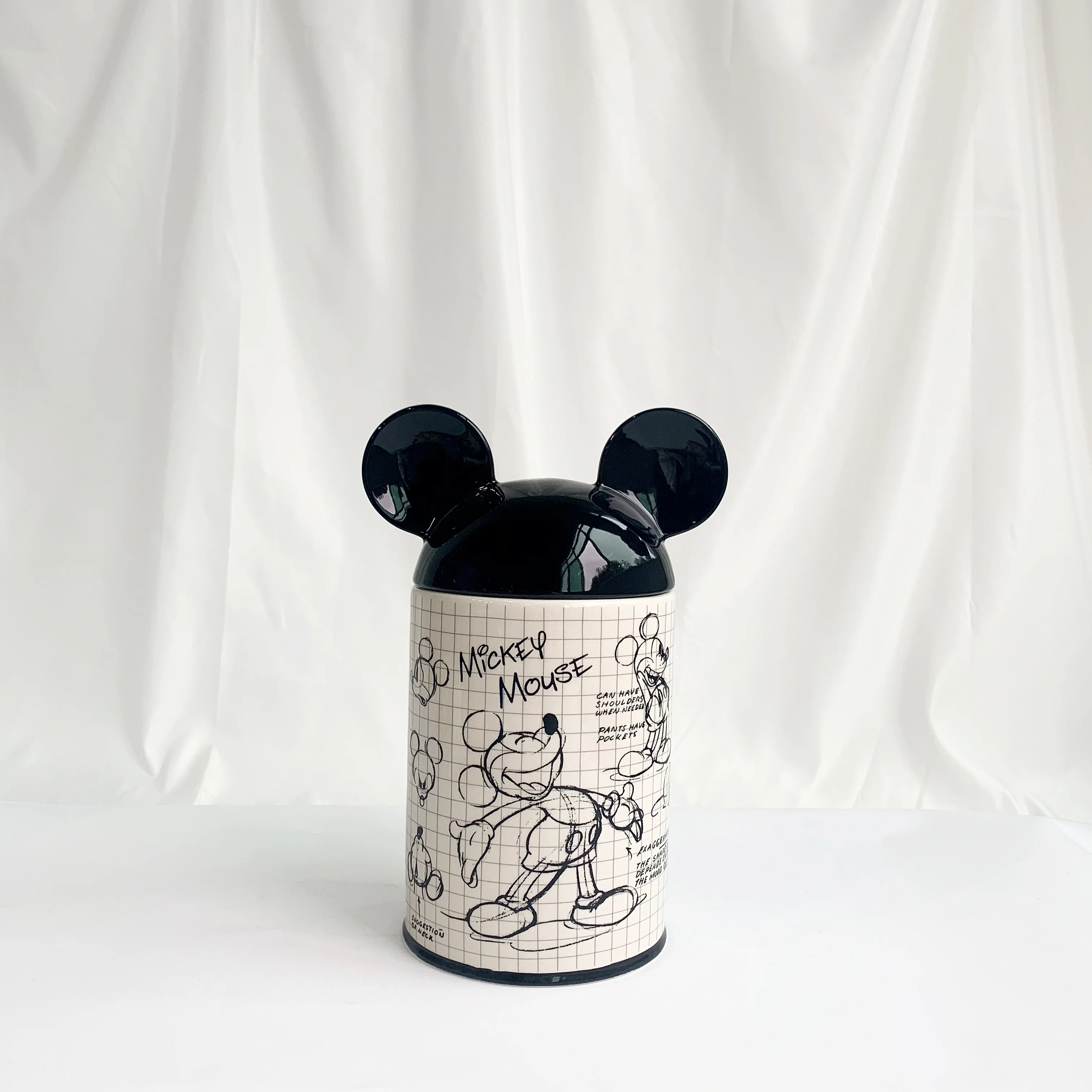 

Disney Mickey Storage Jars 90th Anniversary Large Capacity Ceramic Storage Jars Creative Candy Cans Tea Cans Home Furnishings