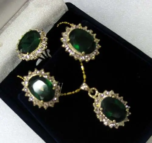 

Green Zircon Crystal Earrings & Ring & Necklace Pendant Set jade Crystal Jewelry
