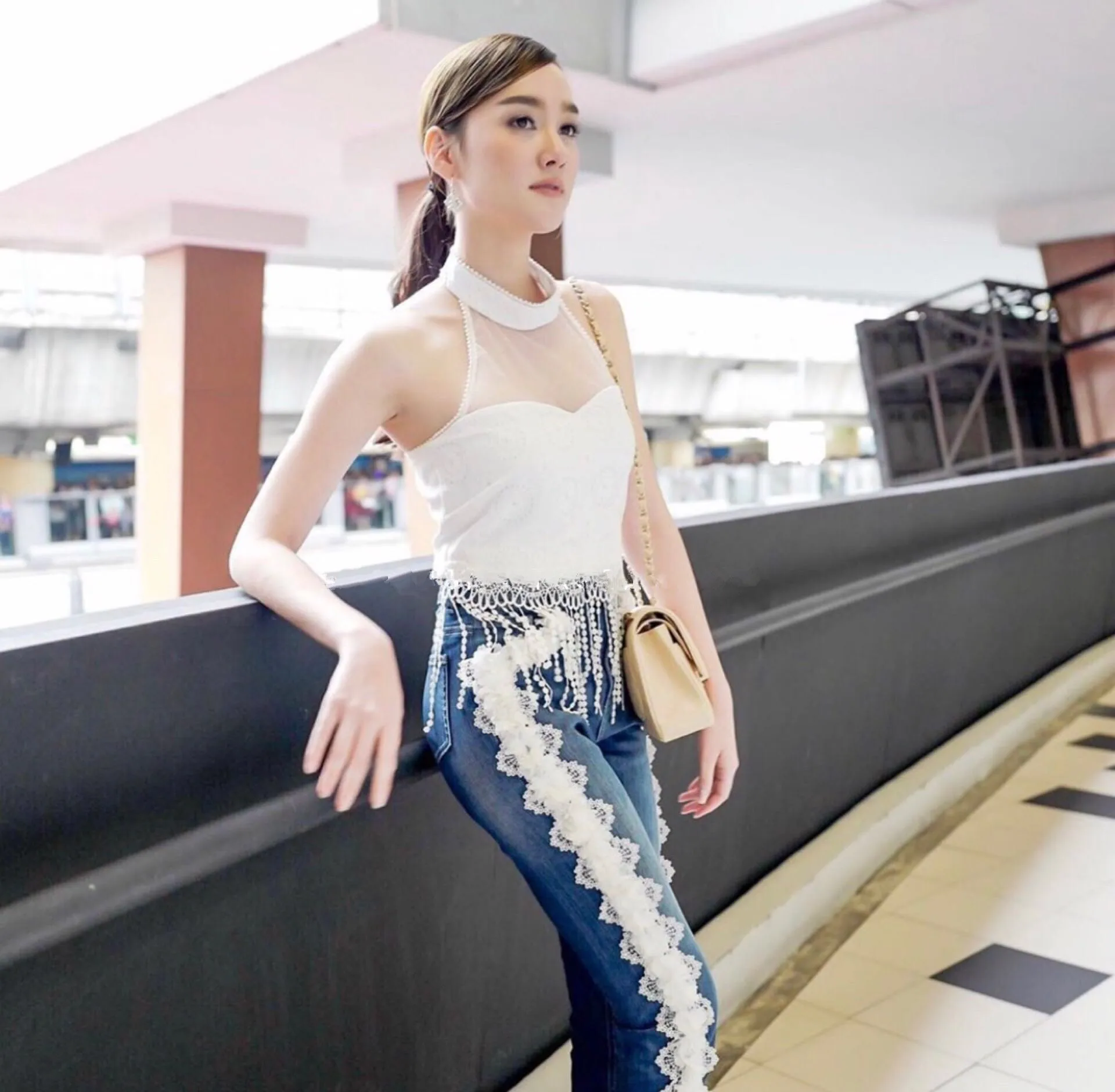 WHITNEY WANG 2020 Весенняя мода уличная одежда кружевная окантовка сбоку 3D Цветы джинсы