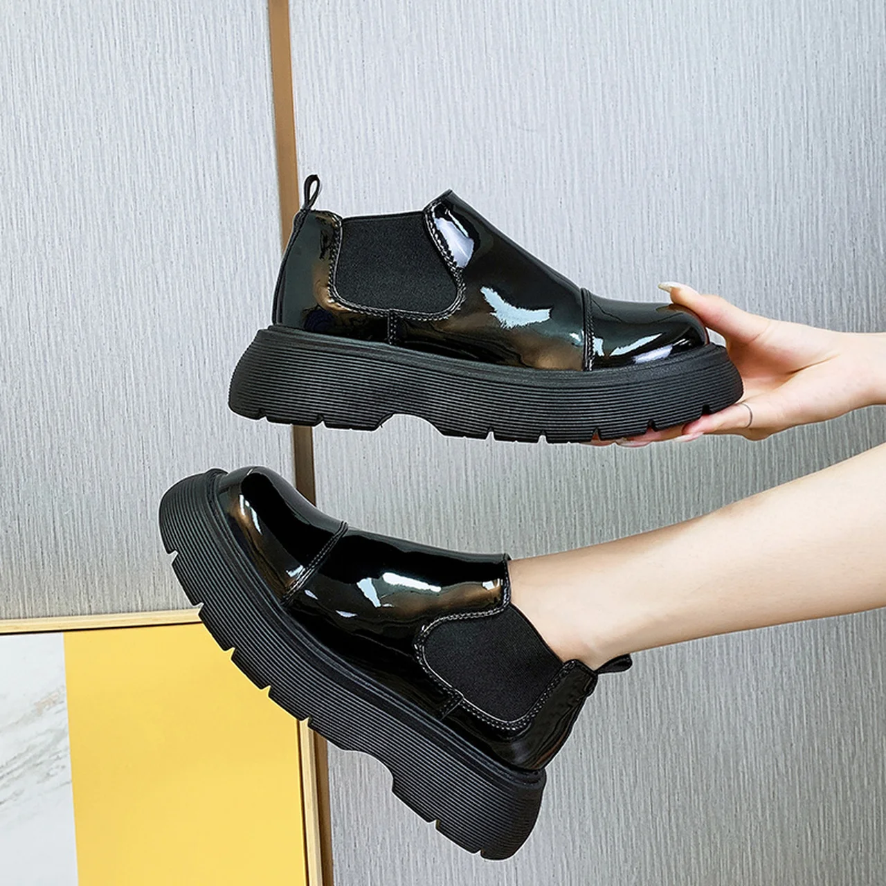 

Ladies Short Boots Thick-soled Chelsea Boots Thick Heel Small Leather Shoes Autumn Leisure Motorcycle Boots Fashion Women'sBoots