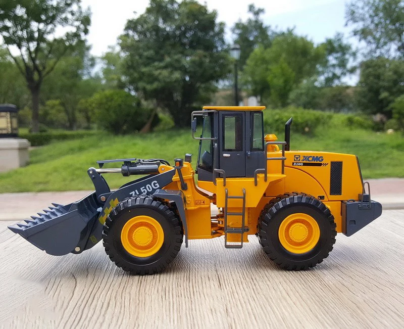 

1:35 Scale XCMG ZL50G Loader Wheeled Forklift Alloy Construction Machinery Engineering Vehicle Model Metal Die-Cast Toys Gift