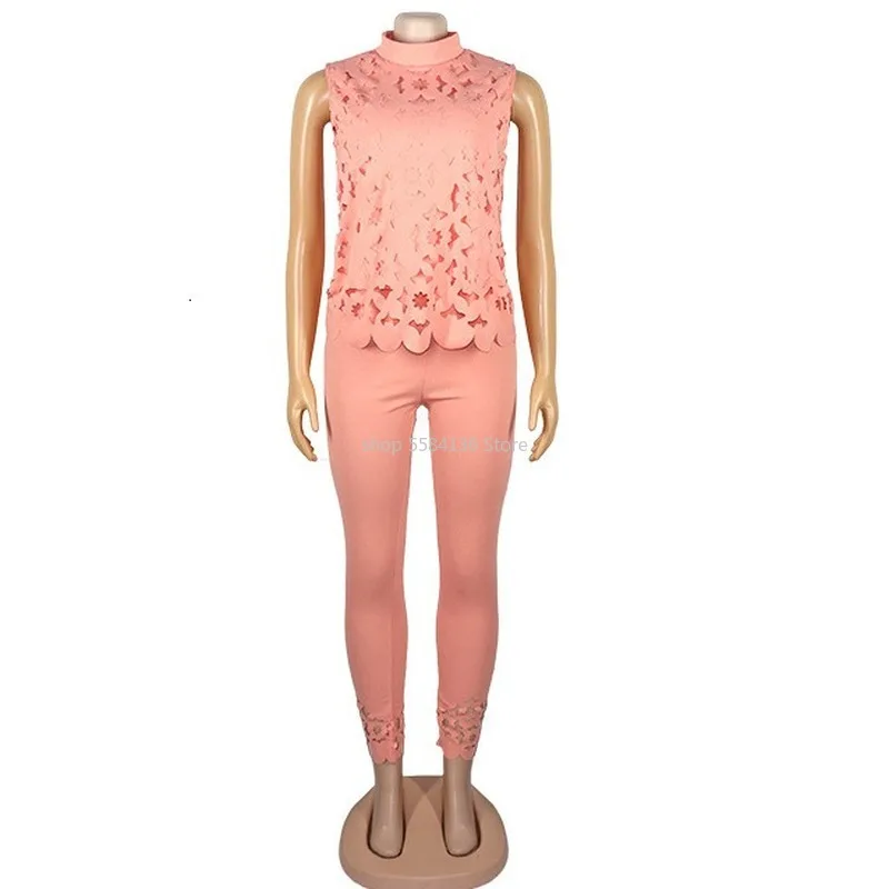 Женский костюм без рукавов с дырочками топ и штаны комплект из двух предметов