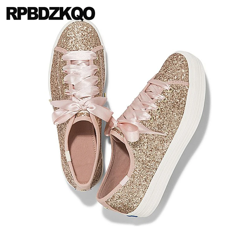 Женские блестящие белые кроссовки на толстой подошве платформе с блестками