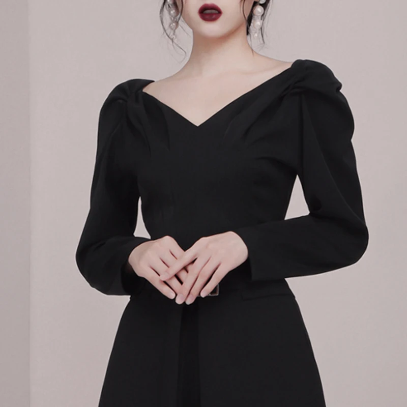 Женский офисный костюм двойка Max Spri черный с топом V образным вырезом рюшами