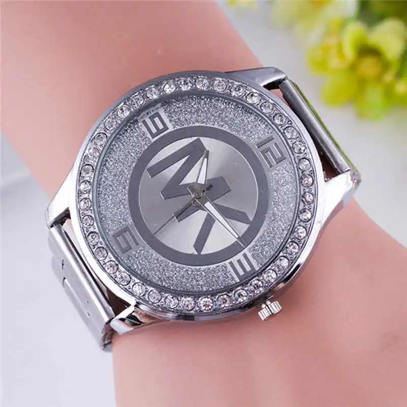 

2021 Luxury European Fashion Business Women's Lobby Luxury Gold Full Diamond Quartz Casual Rvs Women's Watch