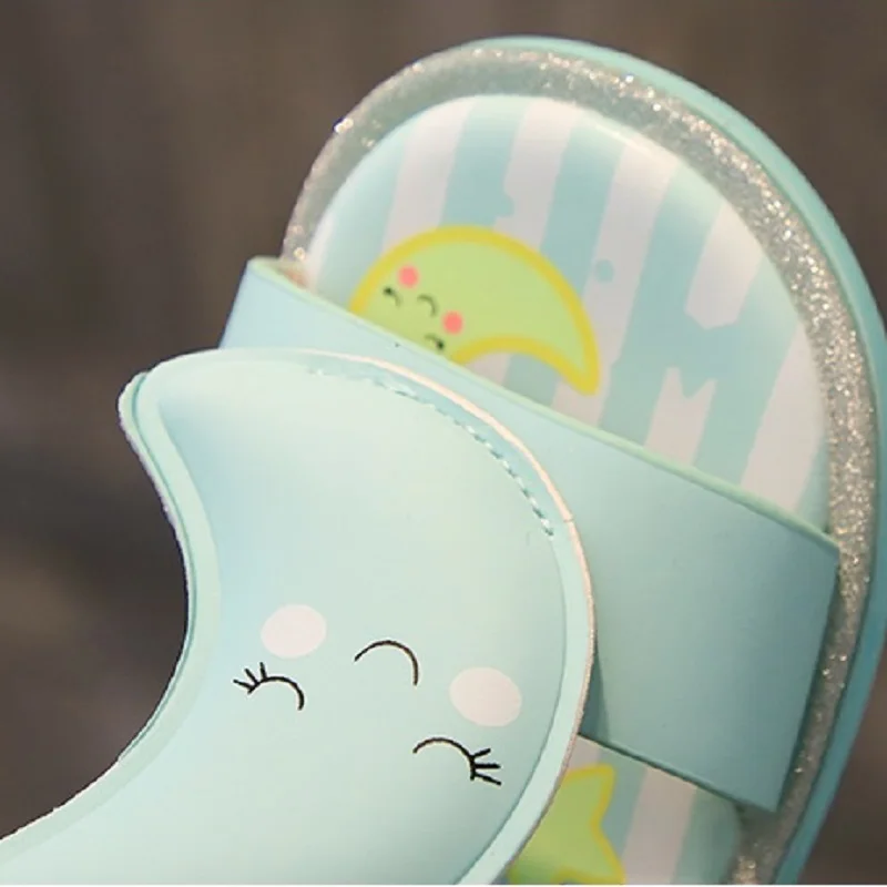 Детские светящиеся сандалии новинка 2020 обувь для девочек детские Мультяшные