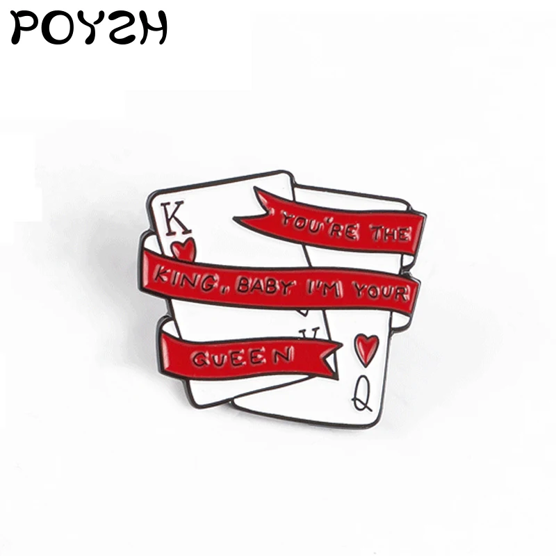 Брошь на лацкан с изображением королевы и короля в форме игральной карты |