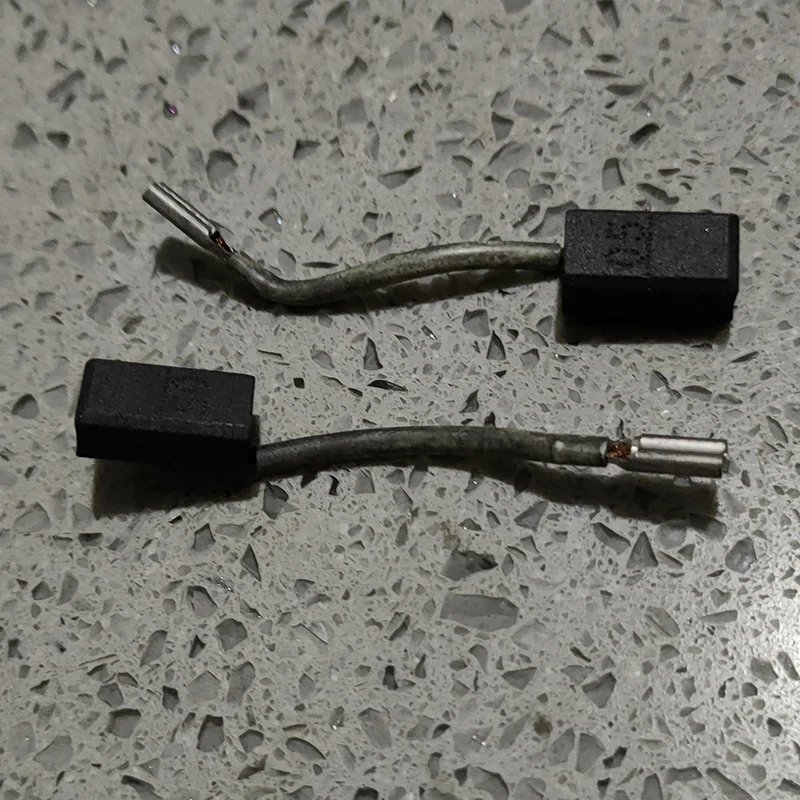 

G13SS2 Carbon Brushes Fit for Hitachi G13SS2 G13SE4 G10SR4 G10SS2 Angle Grinder Brushes and Accessories 7.4mm*6.5mm*14mm