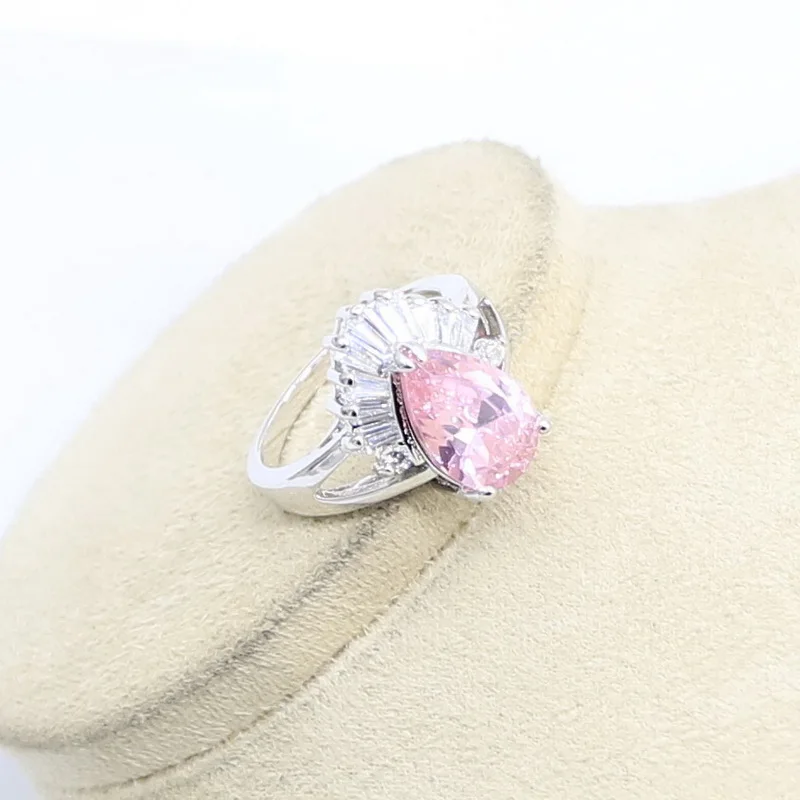 Комплект из колье серёг кольца и браслета серебристого цвета | Украшения