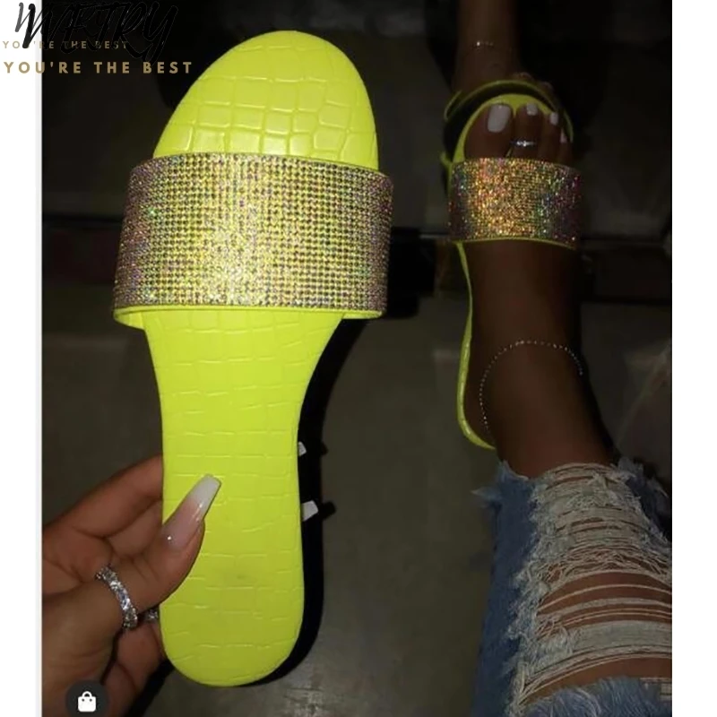 2020 пляжные сланцы со стразами и блестками яркие женские сандалии тапочки из ПВХ
