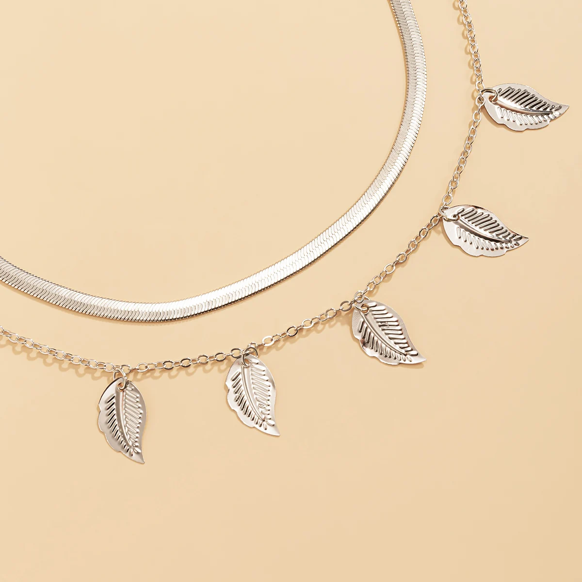 

SHIXIN Punk Snake Chain Choker Necklace for Women Fashion Gold/Silver Color Leaves Pendants Necklace 2021 Jewelry for Neck Gifts