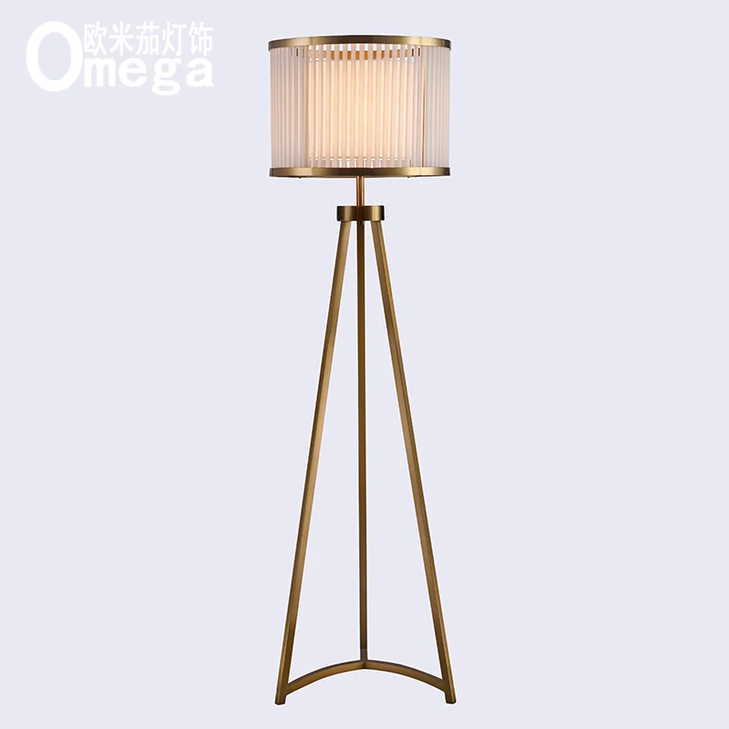 Postmodern creative glass floor lamp Nordic living room bedroom study designer model wrought iron decorative | Лампы и освещение