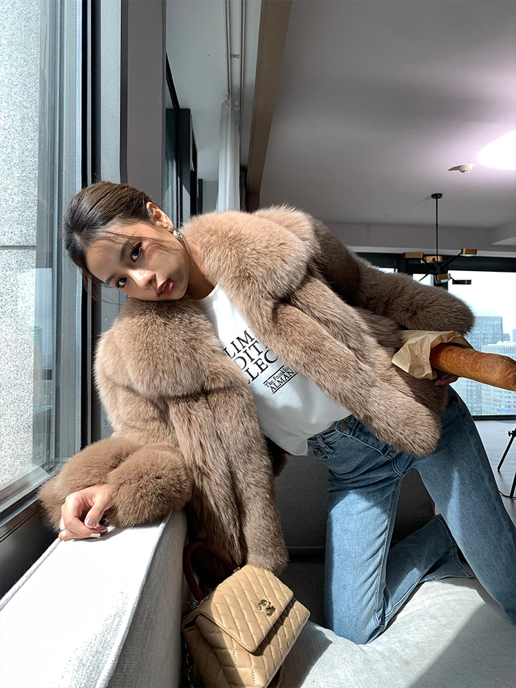Women's Real Fox Fur Coat Winter Fashion Outwear 2022 Trendy Natural Whole Skin Genuine Fox Fur Coats Lapel Collar Fur Overcoats