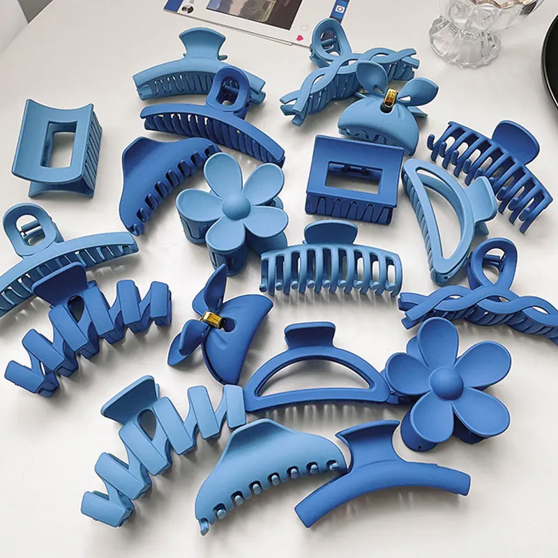 

Vintage Klein Blue Hair Clips For Women Geometric Matte Elegant Barrette Crab Hair Claws Hairpins Headwear Hair Accessories