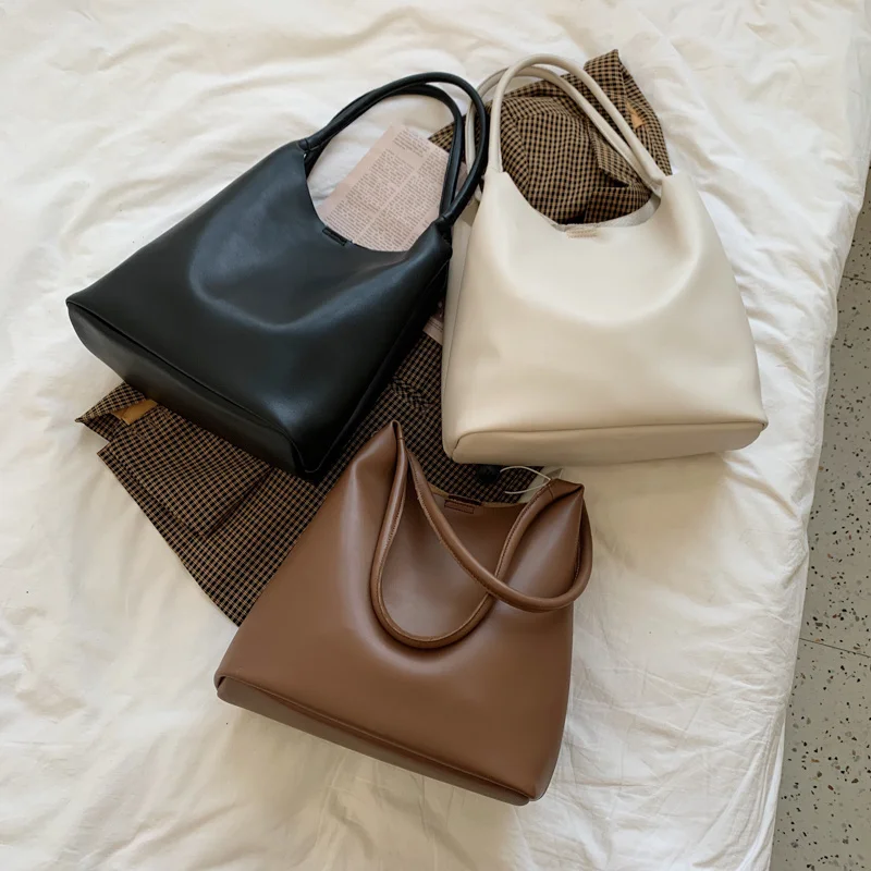 

Portable large capacity class commuting bag women's bag 2021 new fashion summer leisure One Shoulder Tote Bag niche