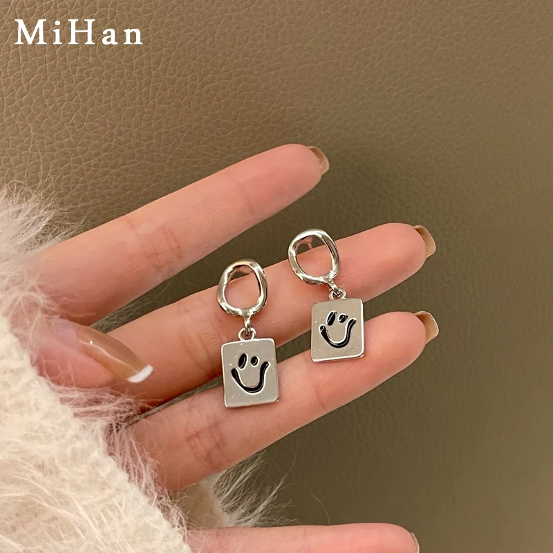 

Mihan 925 Silver Needle Fashion Jewelry Smiling Face Earrings Simply Metal Silver Color Drop Earrings For Women Party Gifts