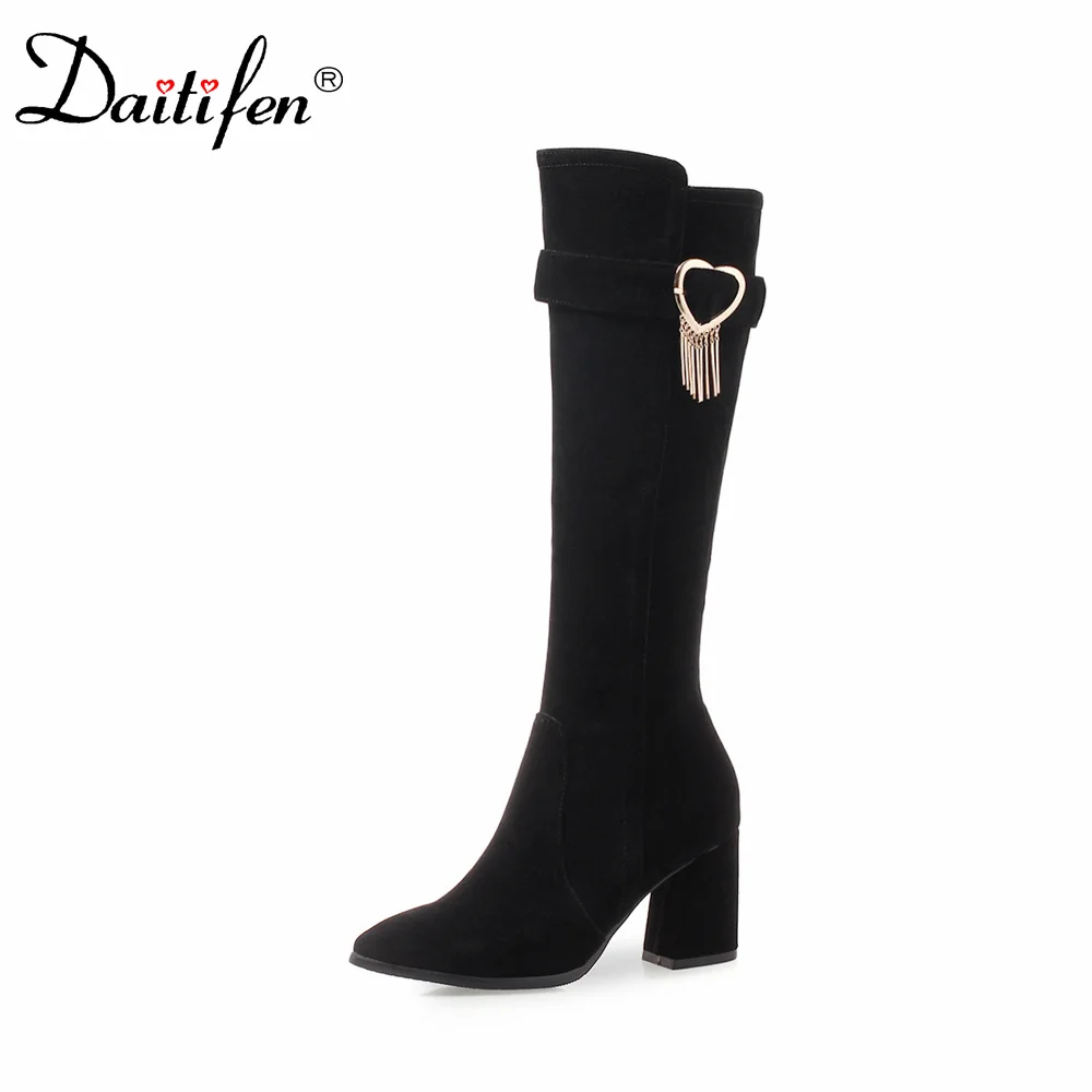 

Daitifen Брендовые женские сапоги до колена с ремешком и пряжкой, женская обувь, рыцарские сапоги для отдыха, женские зимние теплые сапоги с мехом