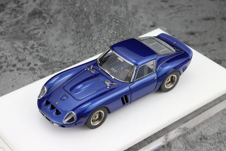 

Модель автомобиля из смолы MY64 1:64 250 GTO 1962