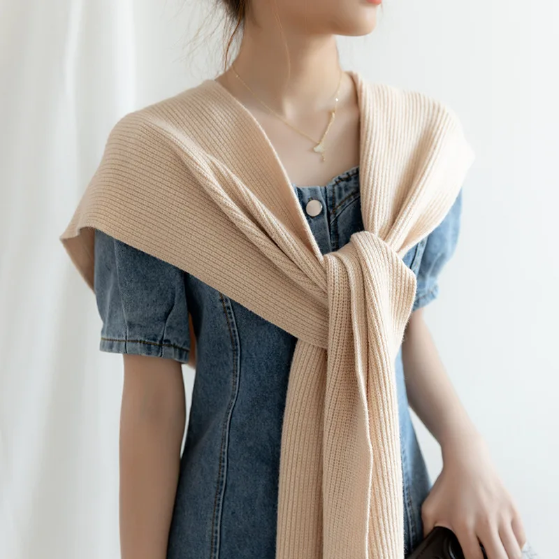 

In spring and autumn of 2021, knit shawls for ladies can be kept warm and windproof with hats and scarves hair scarf