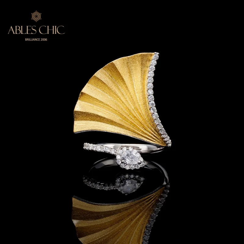 Кольцо женское из серебра 925 пробы с фианитом 5 А